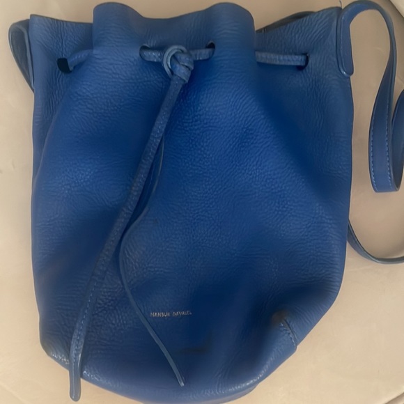 Mansur Gavriel Mini Tumble Leather Bucket Bag in Royal Blie - Picture 5 of 8